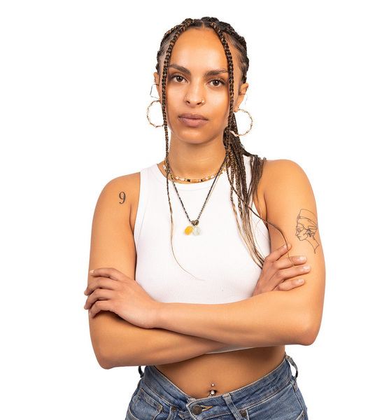 Nadine – Real People & New Faces Sedcard bei JustInCast