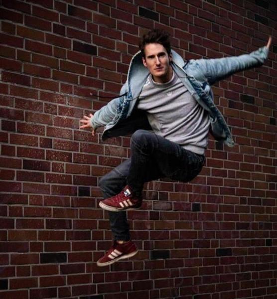 Sebastian – Tänzer für Events & Shows Sedcard bei JustInCast
