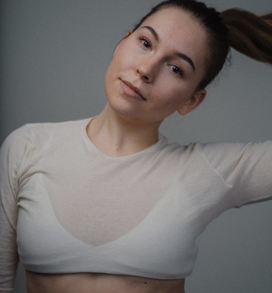 Jil v. – Tanz Sedcard-Foto 4 bei JustInCast