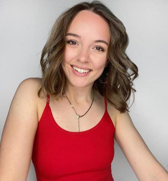 Anna Franziska Mercedes B. – Moderation Sedcard-Foto 5 bei JustInCast