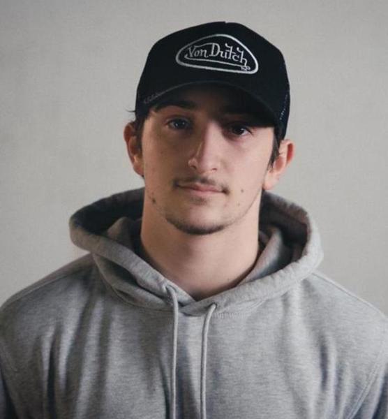 Ernest – Tänzer für Events & Shows Sedcard bei JustInCast