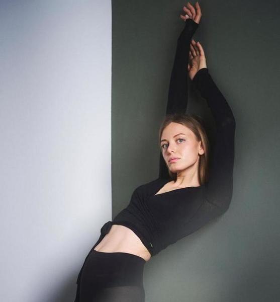 Maja J. – Fashion Sedcard-Foto 2 bei JustInCast